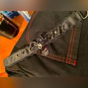 All black spiked lace collar